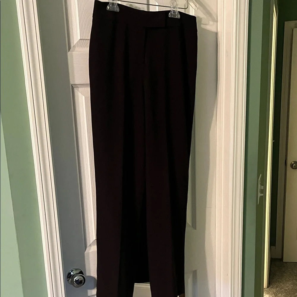 Stylish Houndstooth Coat, Skirt, and Pant Suit (3 Pieces), Size 8 - Picture 5 of 13